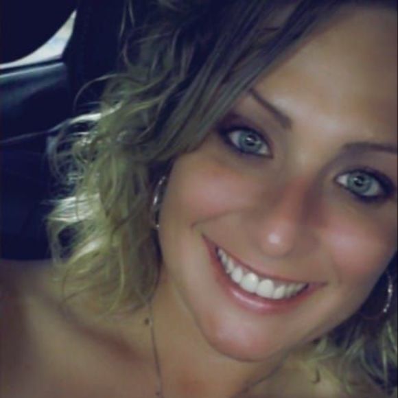 Meet your Posher, Michelle - Picture 1 of 1